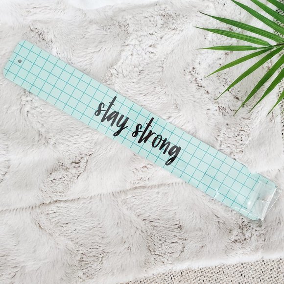 Stay Strong Motivational Metal Hanging Sign Plaque - Picture 1 of 10